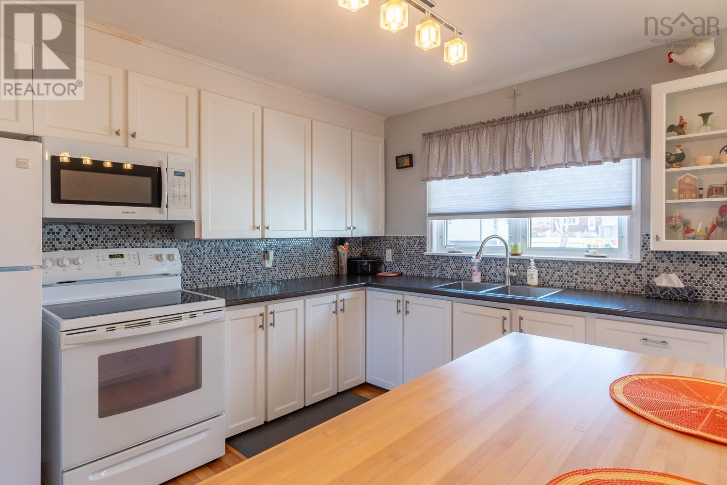 1 Juniper Crescent, Leiblin Park, Nova Scotia  B3R 2H3 - Photo 9 - 202605921