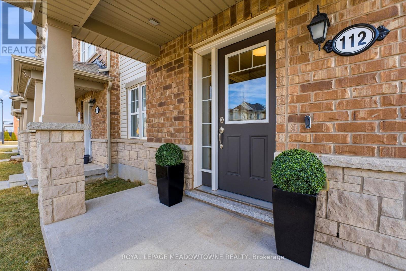 112 Whitlock Avenue, Milton, Ontario  L9E 1G3 - Photo 2 - W12942000