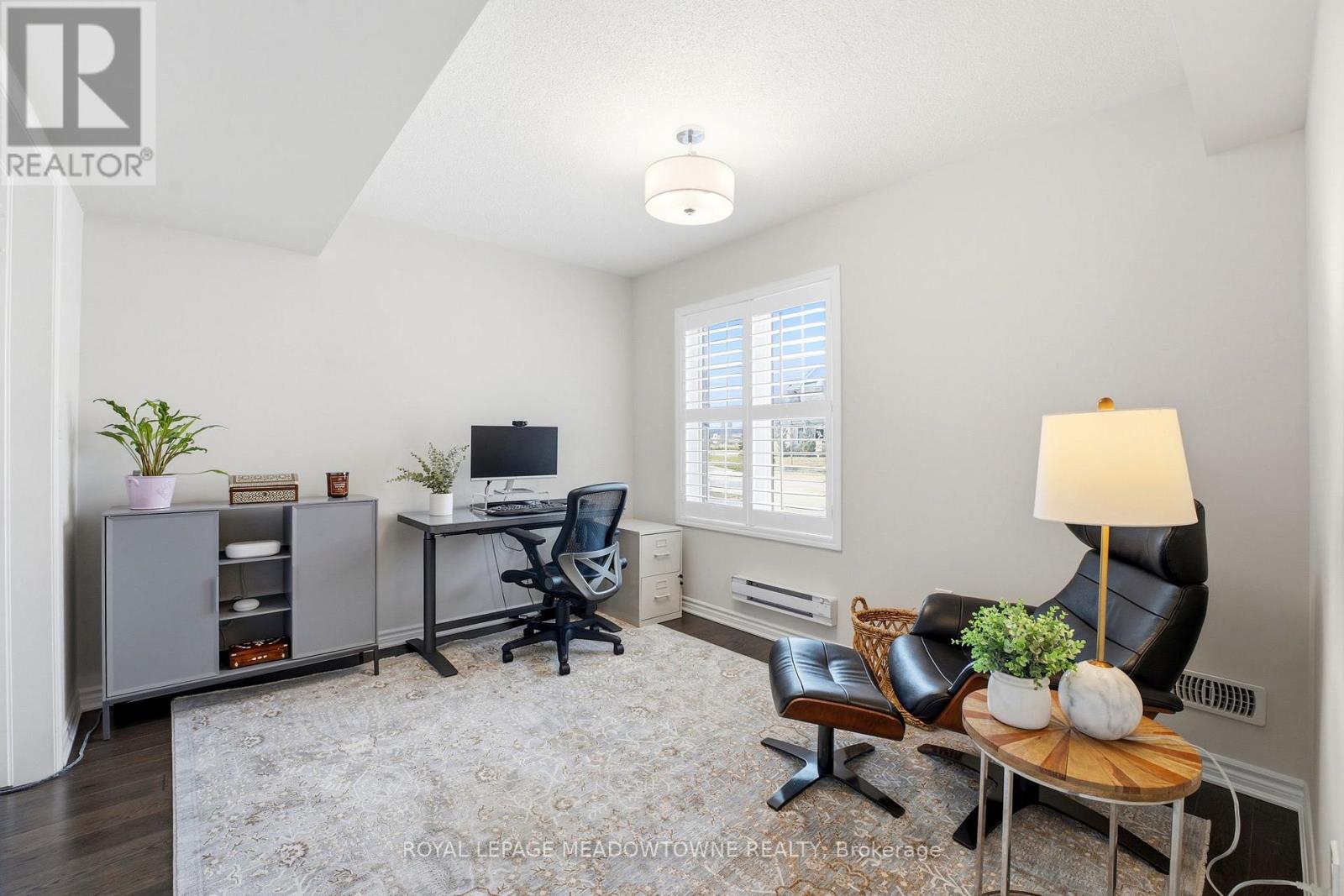 112 Whitlock Avenue, Milton, Ontario  L9E 1G3 - Photo 4 - W12942000