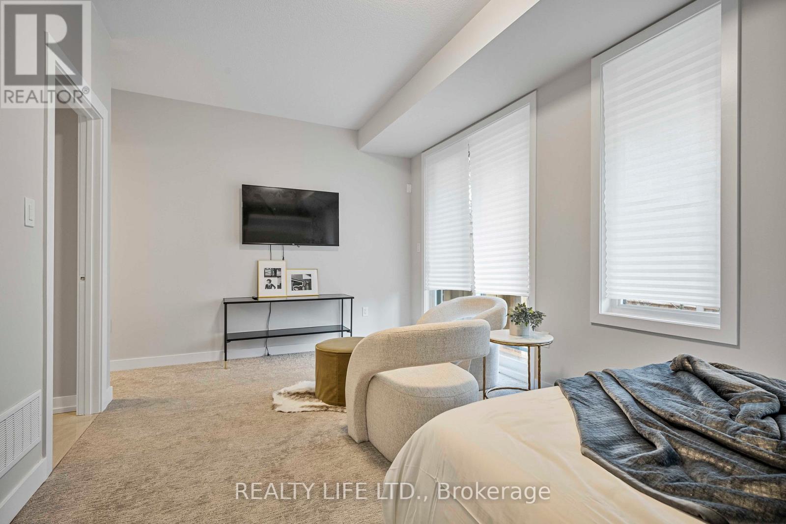 28 Folcroft Street, Brampton, Ontario  L6Y 6L3 - Photo 6 - W12942014