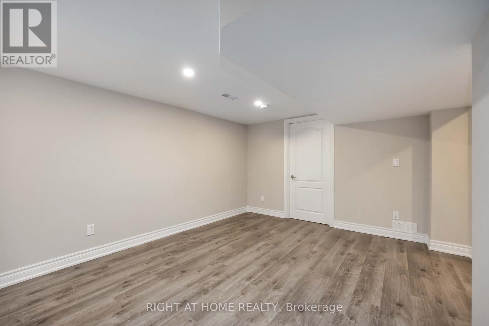 12 Rosalie Avenue N, Toronto, Ontario  M3L 1C5 - Photo 30 - W12942032