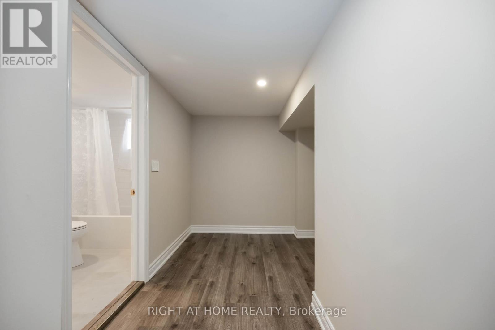 12 Rosalie Avenue N, Toronto, Ontario  M3L 1C5 - Photo 33 - W12942032