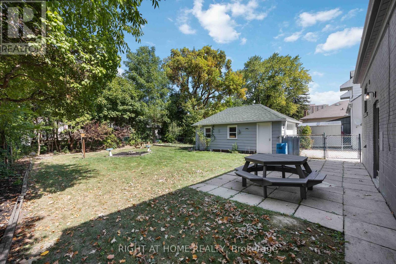 12 Rosalie Avenue N, Toronto, Ontario  M3L 1C5 - Photo 37 - W12942032
