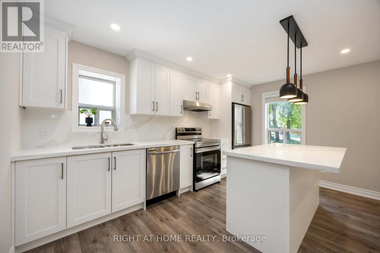 12 Rosalie Avenue N, Toronto, Ontario  M3L 1C5 - Photo 7 - W12942032