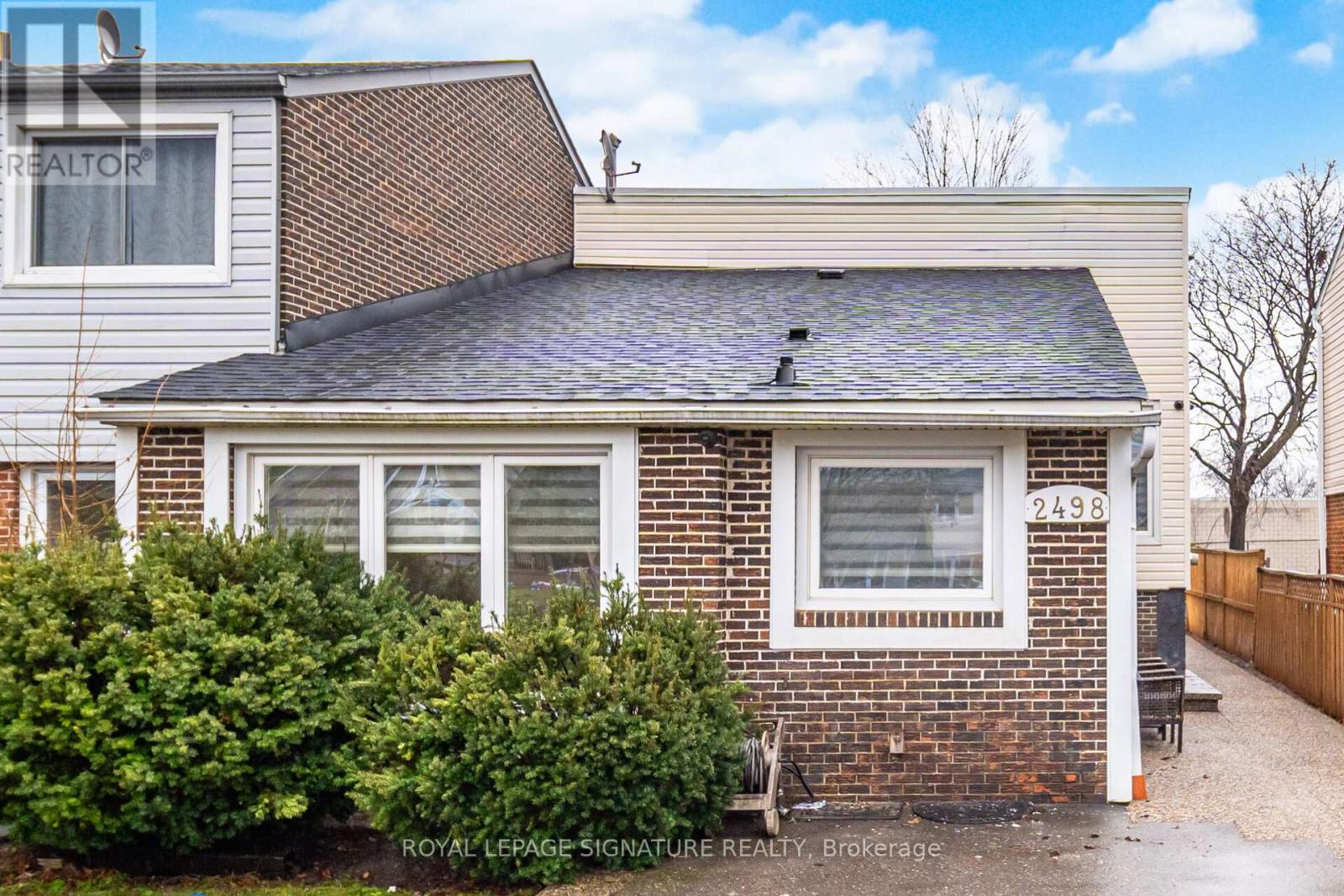 2498 MAINROYAL STREET S, Mississauga, Ontario