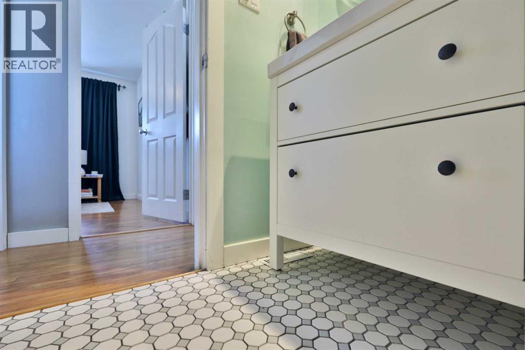 4908 57 Street, Camrose, Alberta  T4V 2E9 - Photo 25 - A2294429