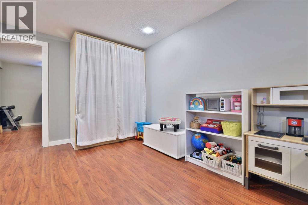 4908 57 Street, Camrose, Alberta  T4V 2E9 - Photo 35 - A2294429