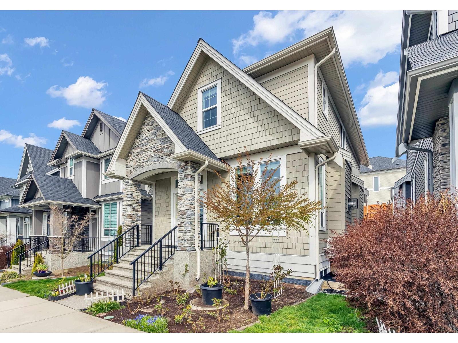 16549 21 Avenue, Surrey, British Columbia  V3Z 0V7 - Photo 2 - R3105368