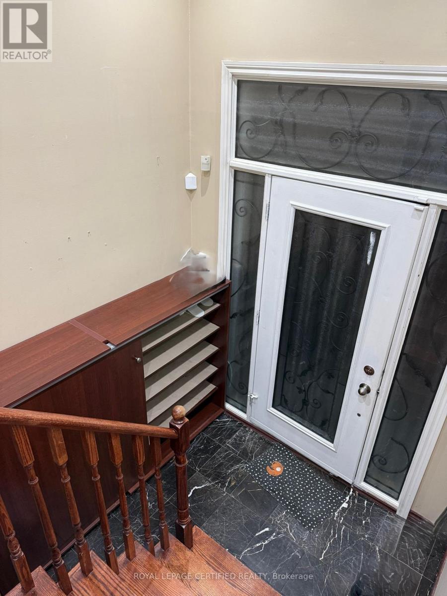 Upper - 4142 Dursley Crescent, Mississauga, Ontario  L4Z 1J7 - Photo 2 - W12939174