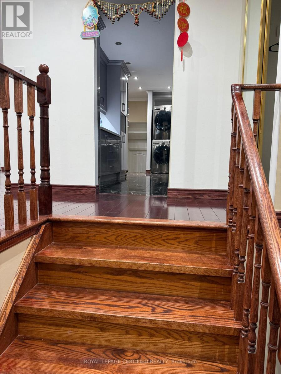 Upper - 4142 Dursley Crescent, Mississauga, Ontario  L4Z 1J7 - Photo 3 - W12939174