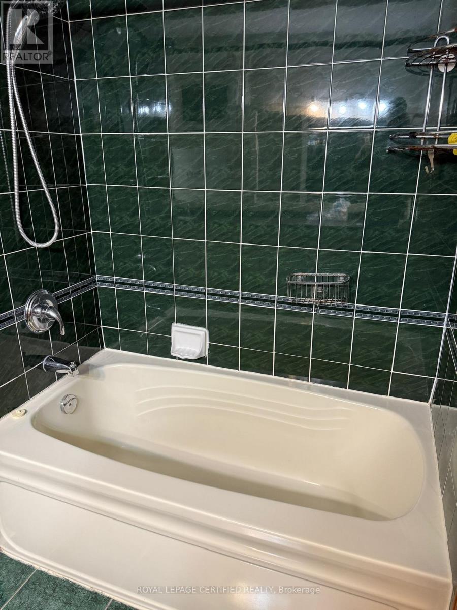 Upper - 4142 Dursley Crescent, Mississauga, Ontario  L4Z 1J7 - Photo 14 - W12939174