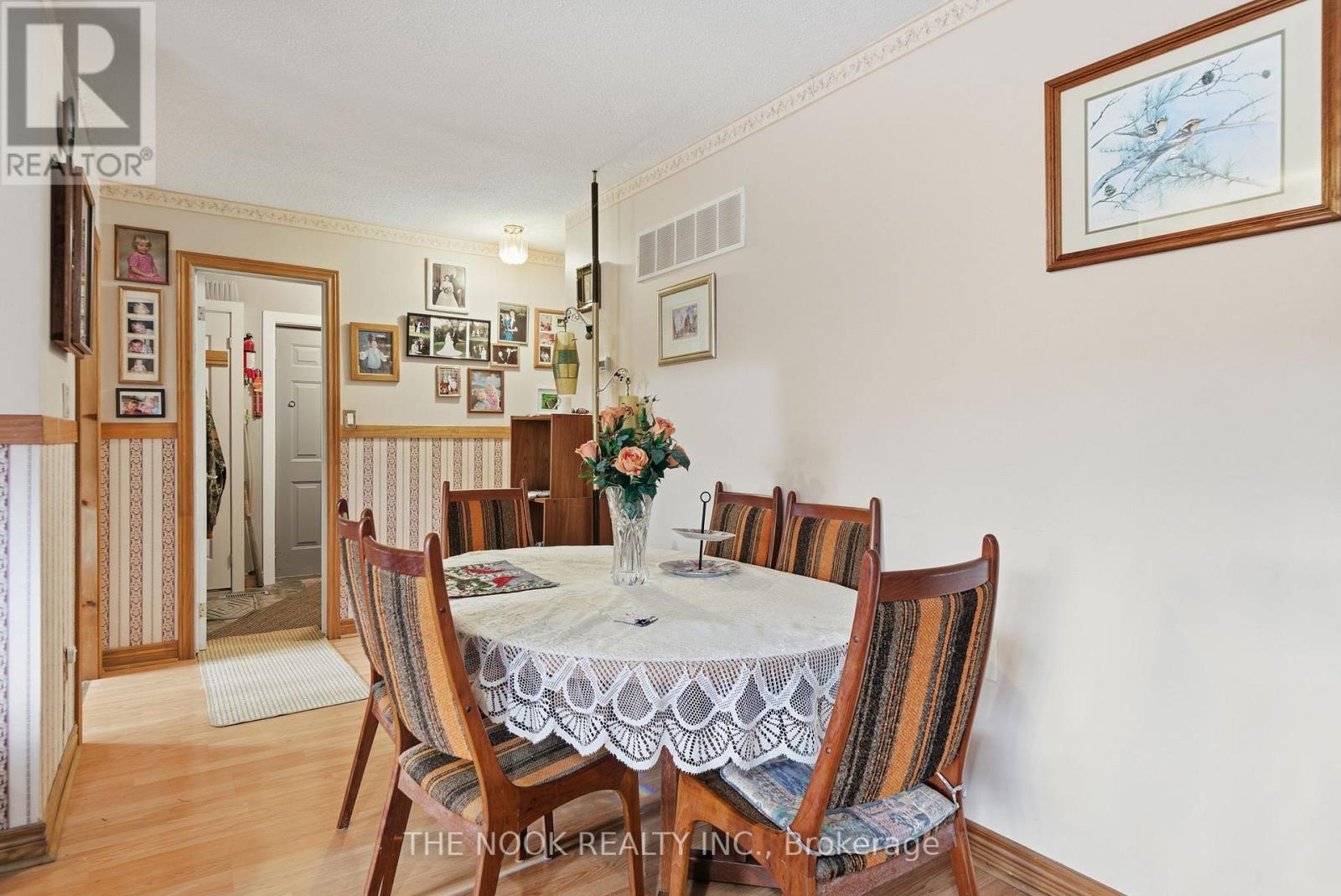 1055 Irondale Road, Minden Hills, Ontario  K0M 2A1 - Photo 15 - X12869794