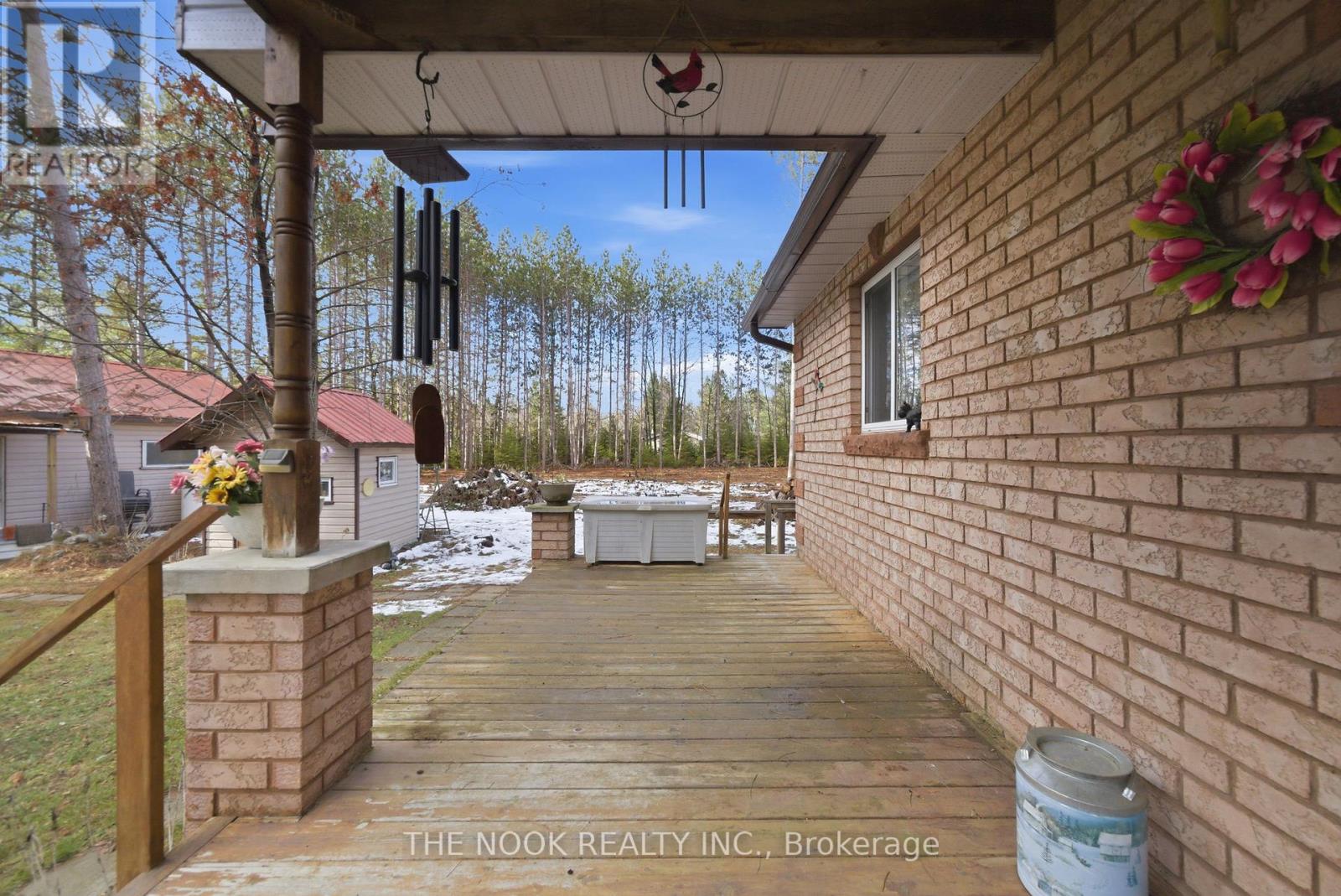 1055 Irondale Road, Minden Hills, Ontario  K0M 2A1 - Photo 7 - X12869794