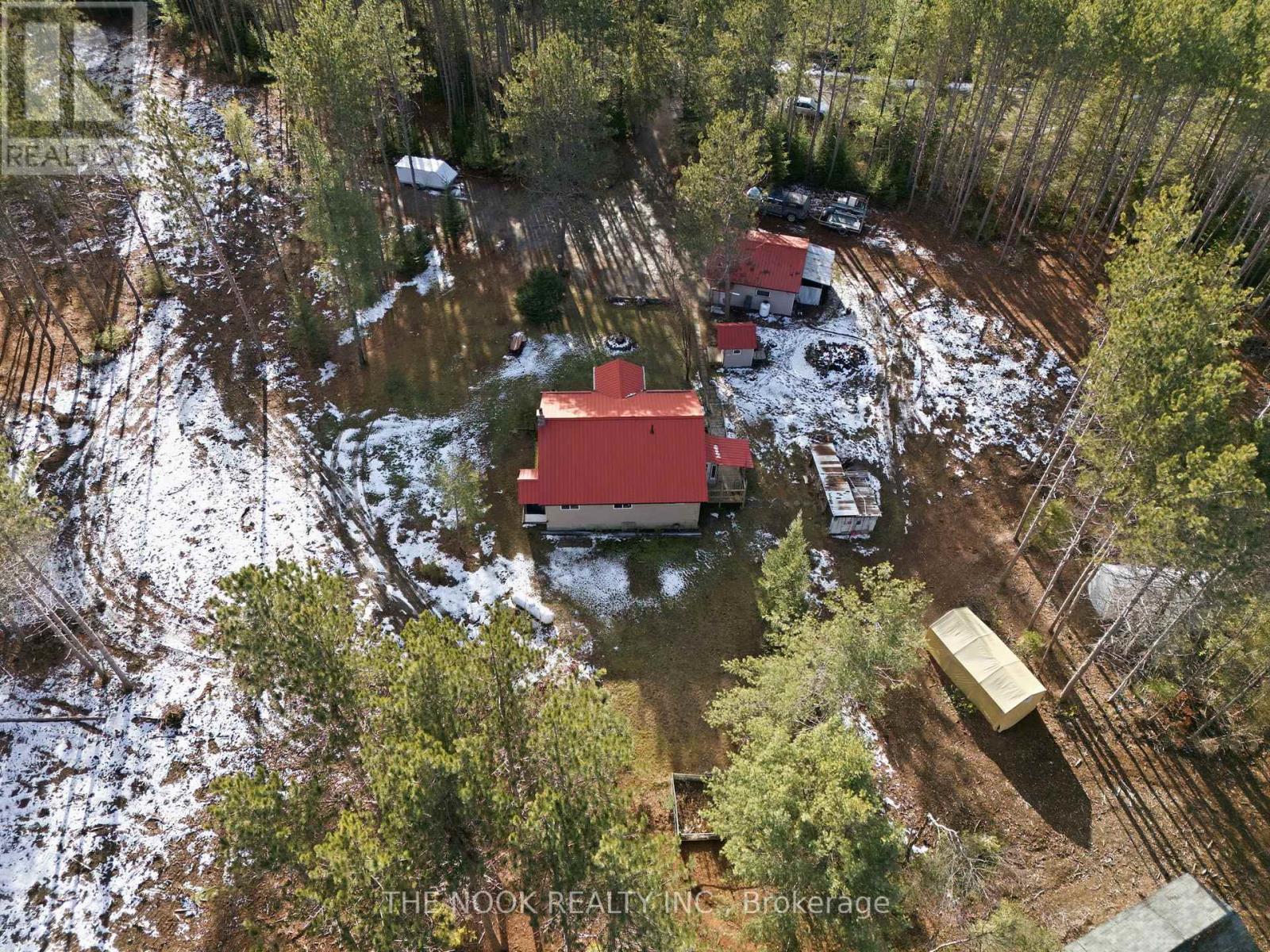 1055 Irondale Road, Minden Hills, Ontario  K0M 2A1 - Photo 9 - X12869794