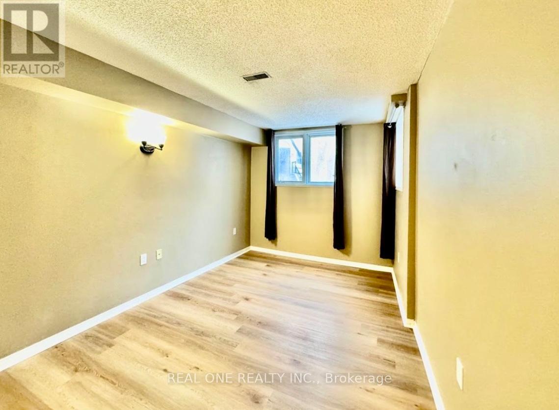 837 - 75 Weldrick Road E, Richmond Hill, Ontario  L4C 0H9 - Photo 11 - N12942070