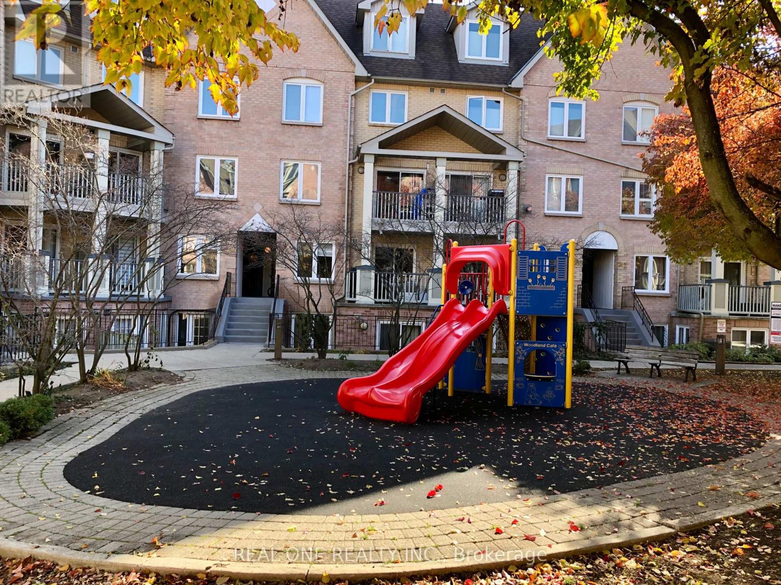 837 - 75 Weldrick Road E, Richmond Hill, Ontario  L4C 0H9 - Photo 3 - N12942070