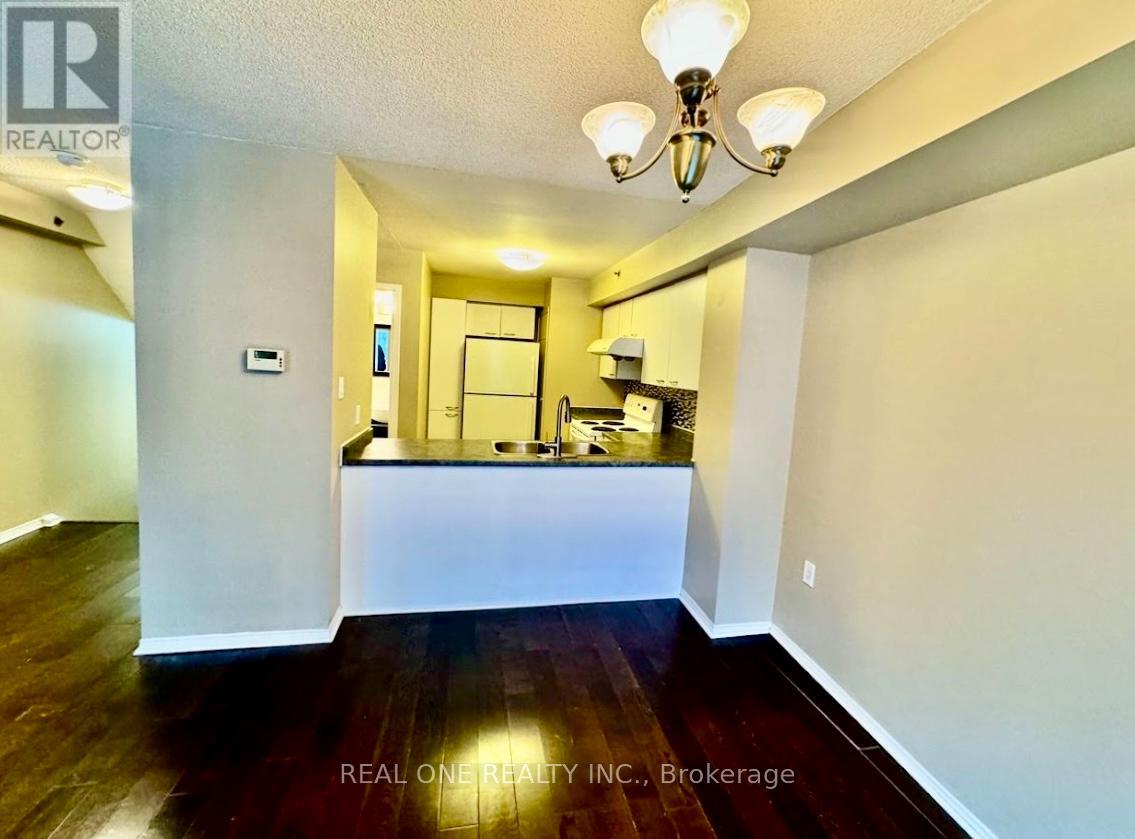 837 - 75 Weldrick Road E, Richmond Hill, Ontario  L4C 0H9 - Photo 7 - N12942070