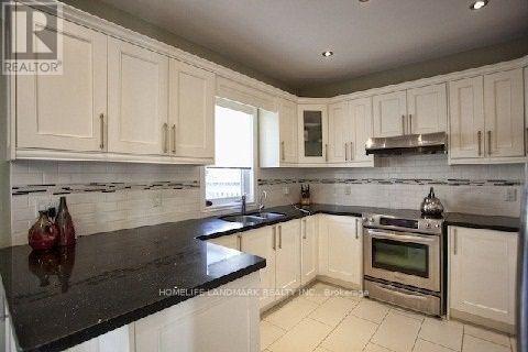 28 Gemini Crescent, Richmond Hill, Ontario  L4S 2K6 - Photo 10 - N12942074