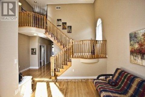 28 Gemini Crescent, Richmond Hill, Ontario  L4S 2K6 - Photo 4 - N12942074