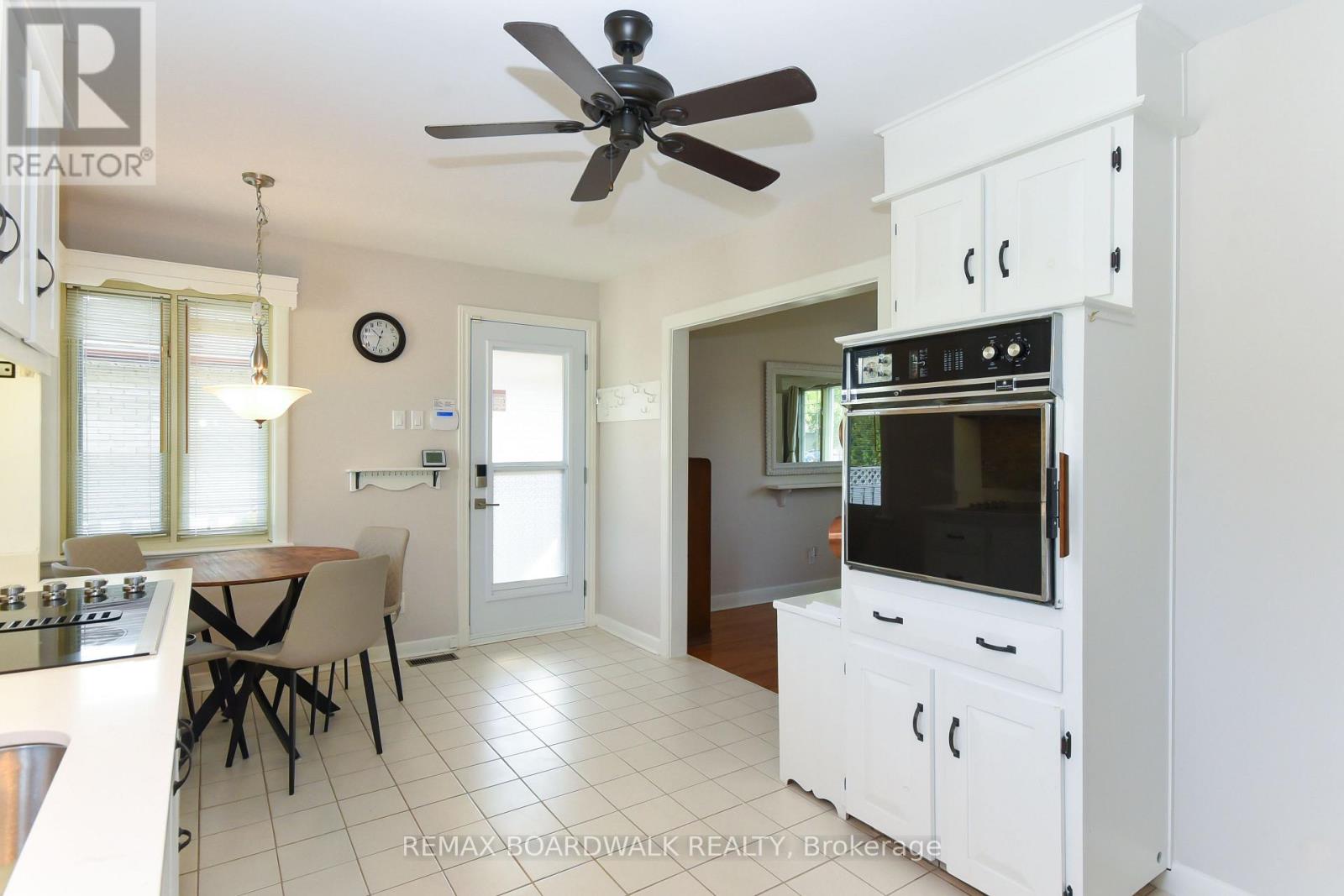 323 Fullerton Avenue, Ottawa, Ontario  K1K 1K2 - Photo 18 - X12764576