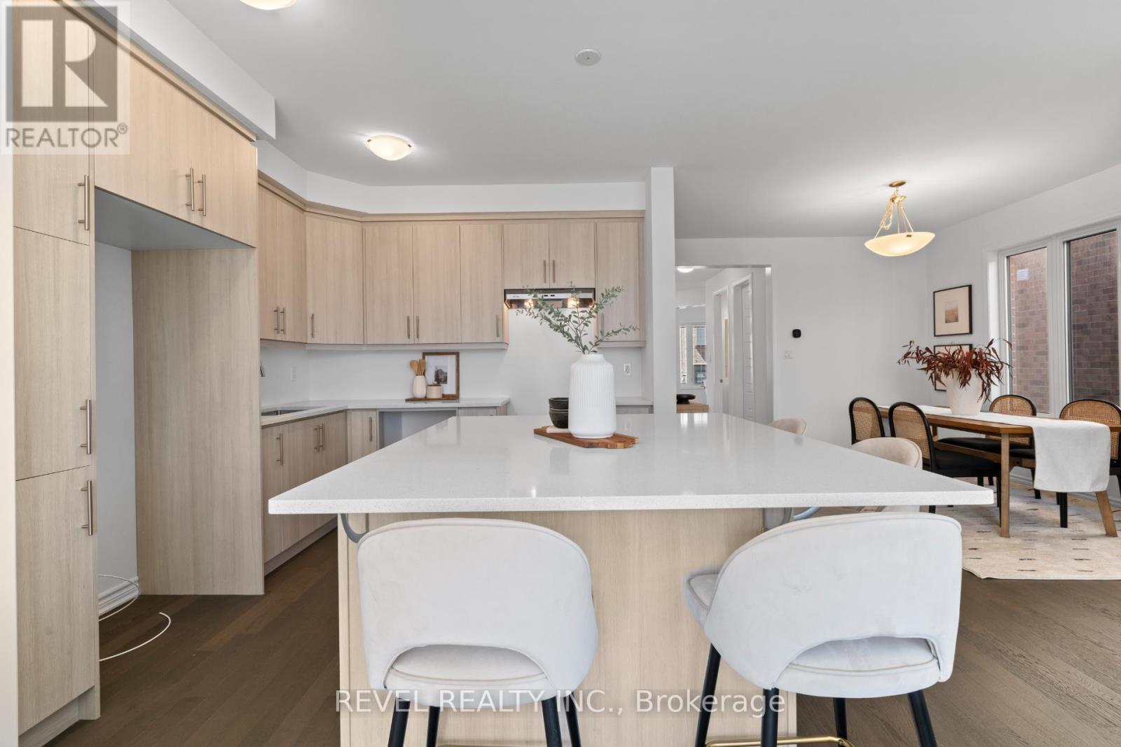 1488 Melville Bonus Crescent, Milton, Ontario L9E 2H2 - Photo 10 - W12942054