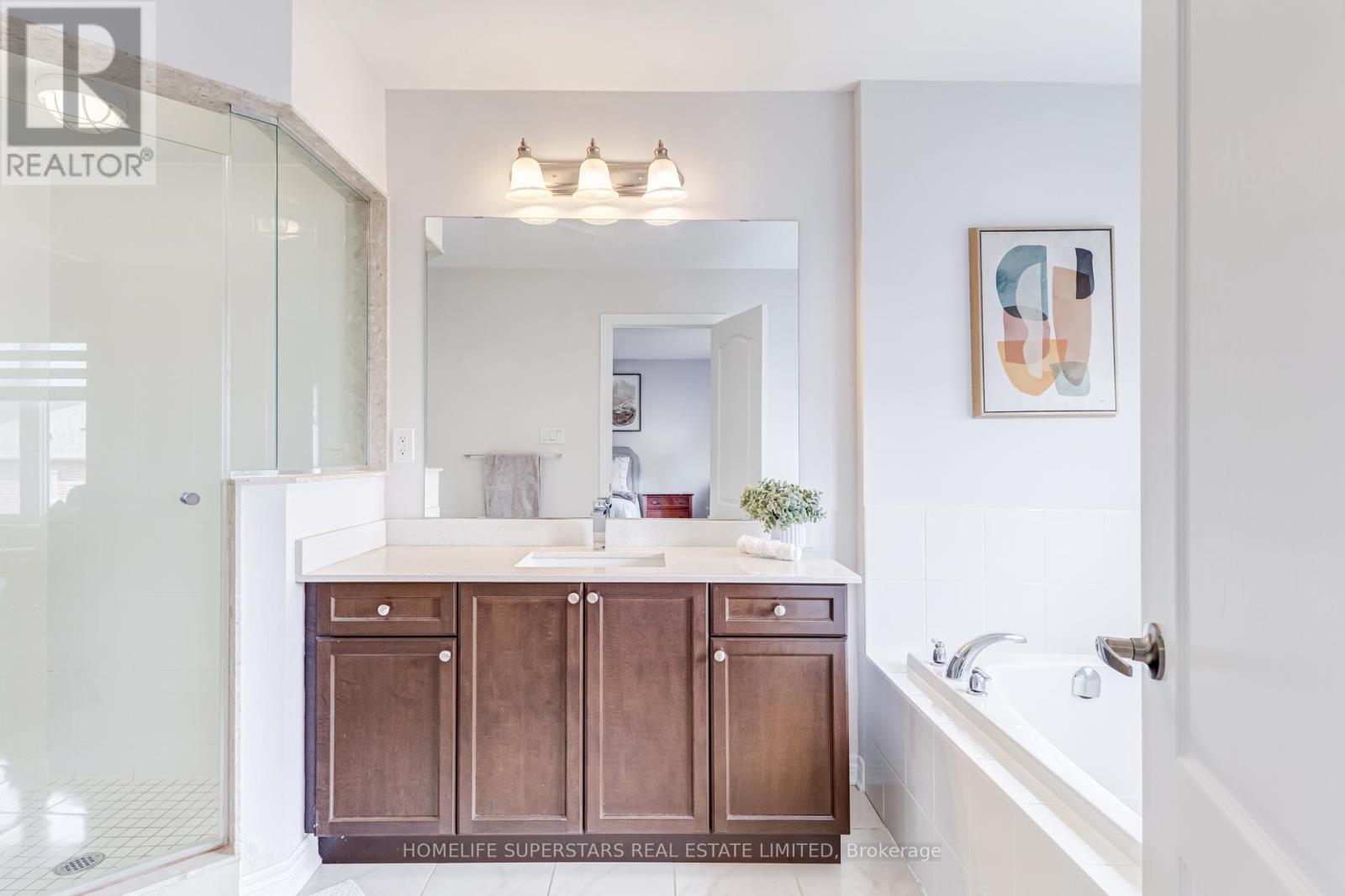 39 Rain Forest Lane, Halton Hills, Ontario  L7G 0L8 - Photo 18 - W12942058