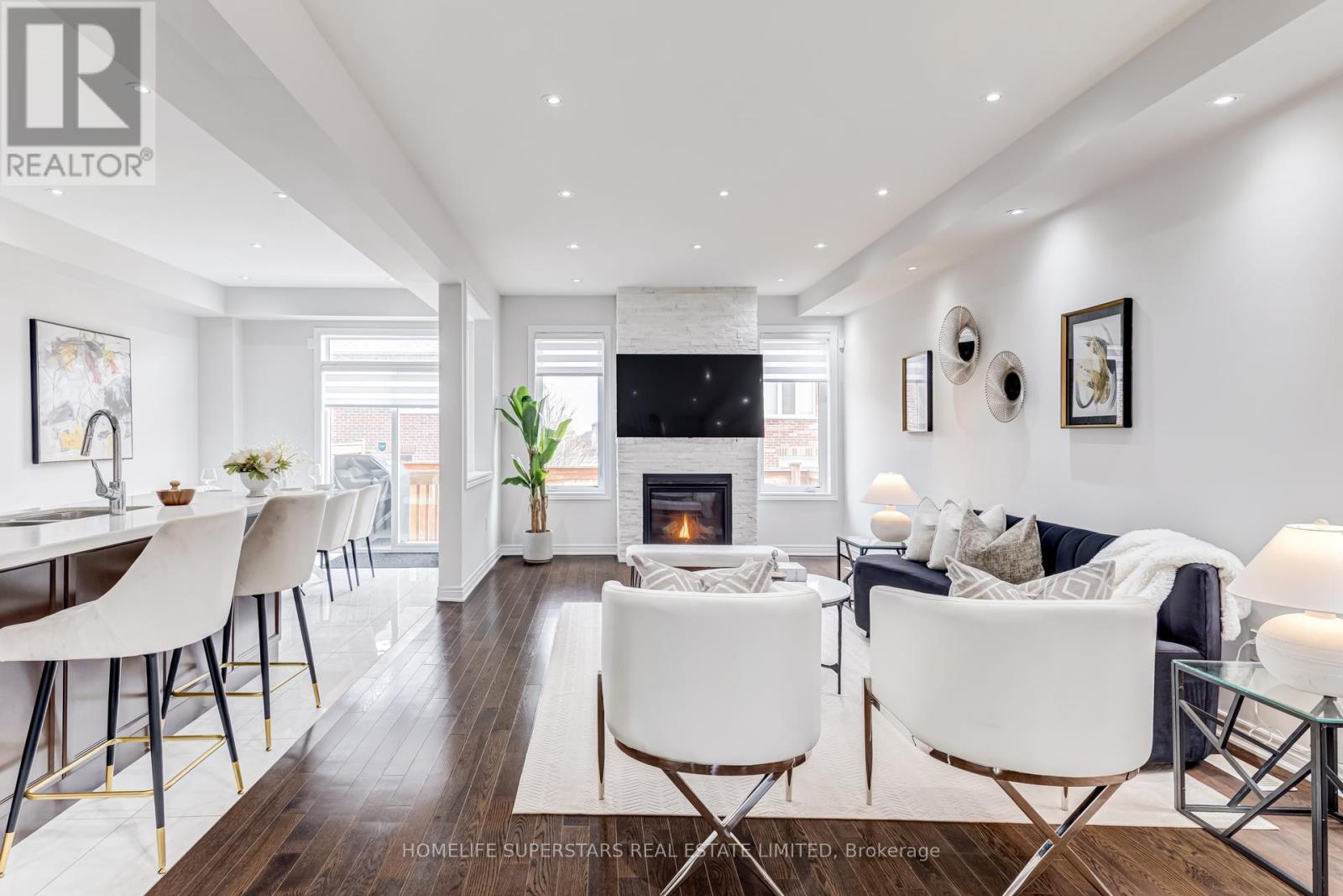 39 Rain Forest Lane, Halton Hills, Ontario  L7G 0L8 - Photo 5 - W12942058