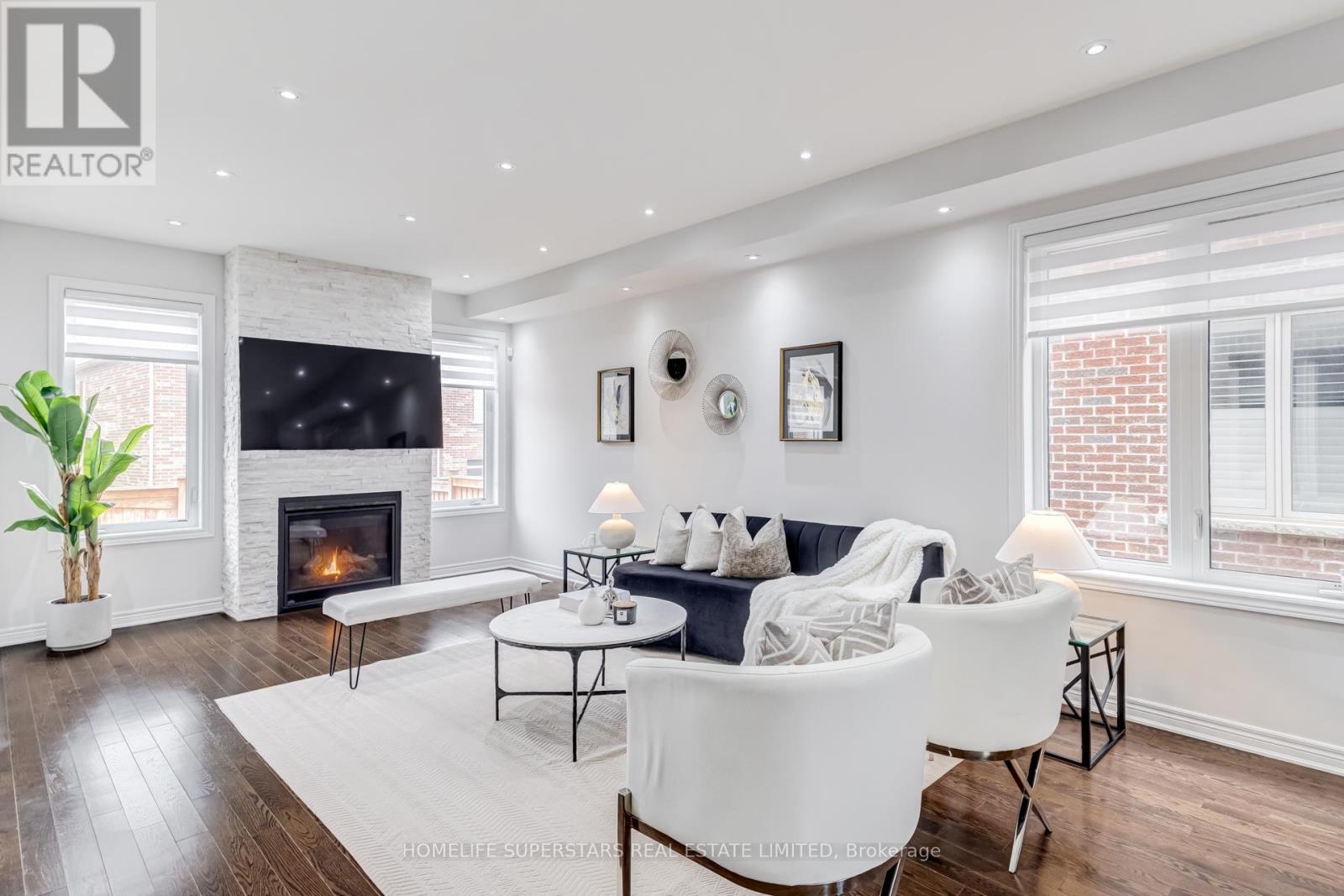 39 Rain Forest Lane, Halton Hills, Ontario  L7G 0L8 - Photo 6 - W12942058