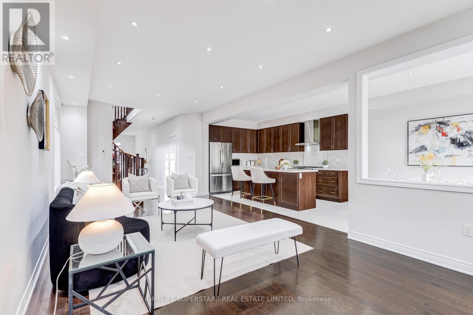 39 Rain Forest Lane, Halton Hills, Ontario  L7G 0L8 - Photo 8 - W12942058