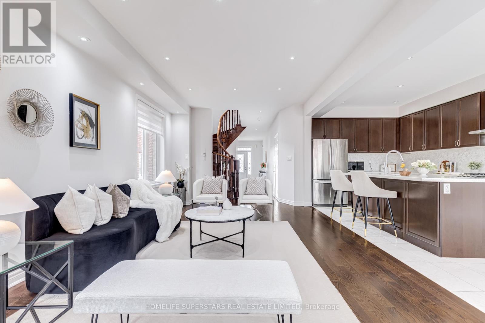 39 Rain Forest Lane, Halton Hills, Ontario  L7G 0L8 - Photo 9 - W12942058