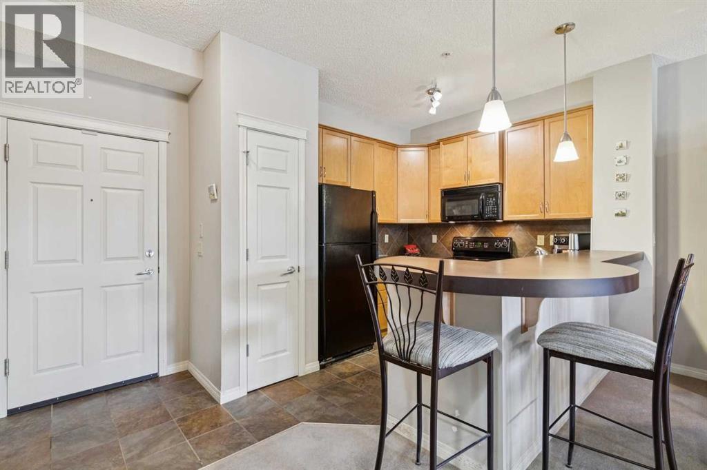 110, 37 Prestwick Drive Se, Calgary, Alberta  T2Z 4Z2 - Photo 4 - A2292585