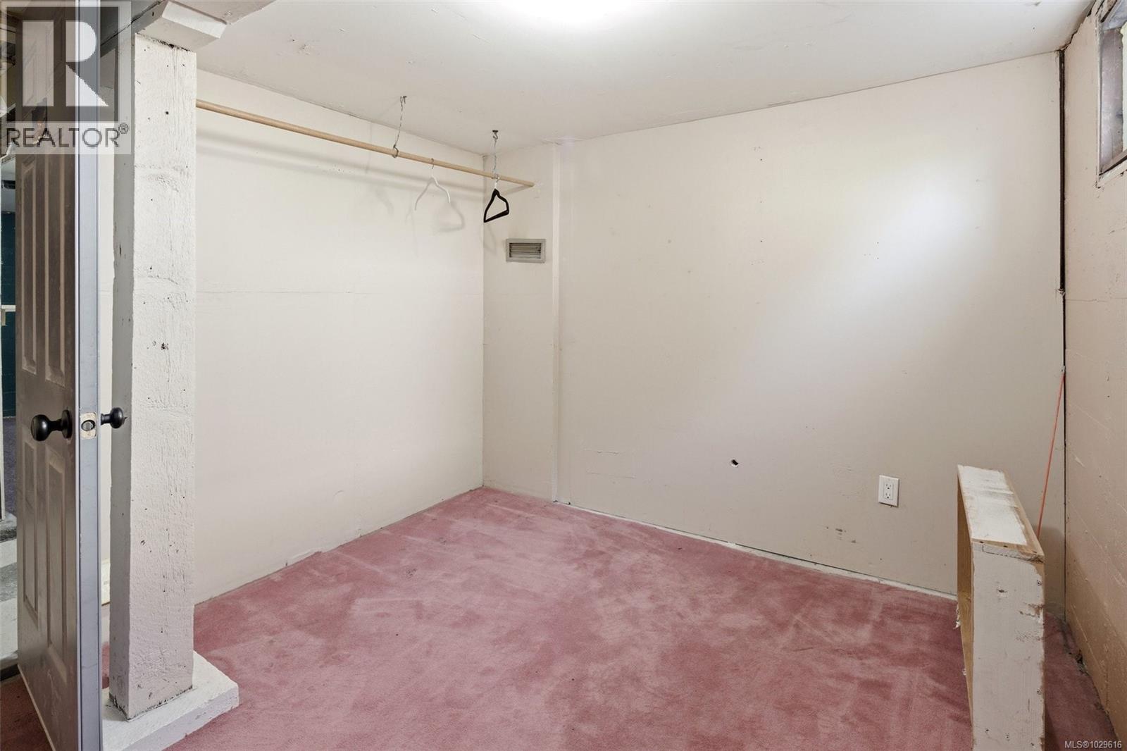 3166 Alder St, Victoria, British Columbia  V8X 1N8 - Photo 24 - 1029616