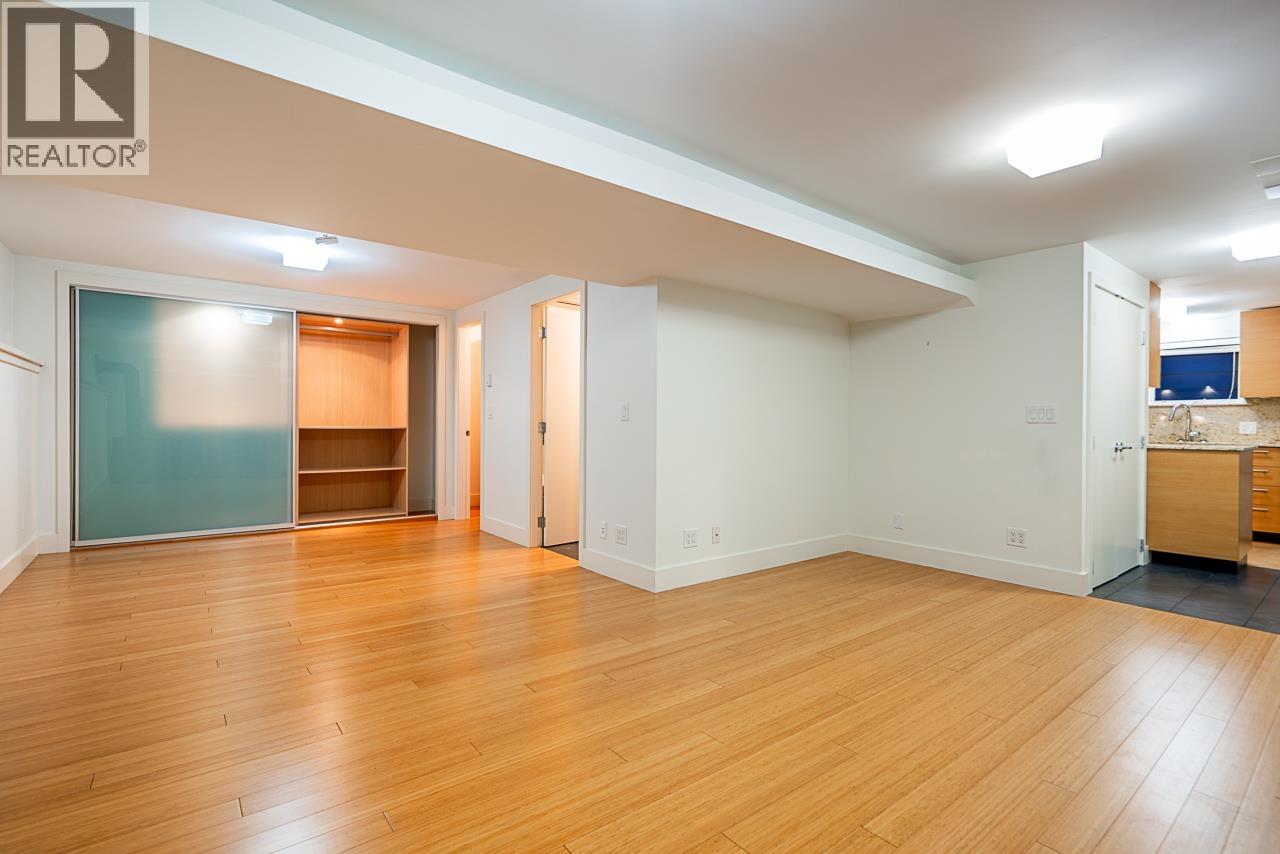 310 Ash Street, New Westminster, British Columbia  V3M 3M6 - Photo 14 - R3105611