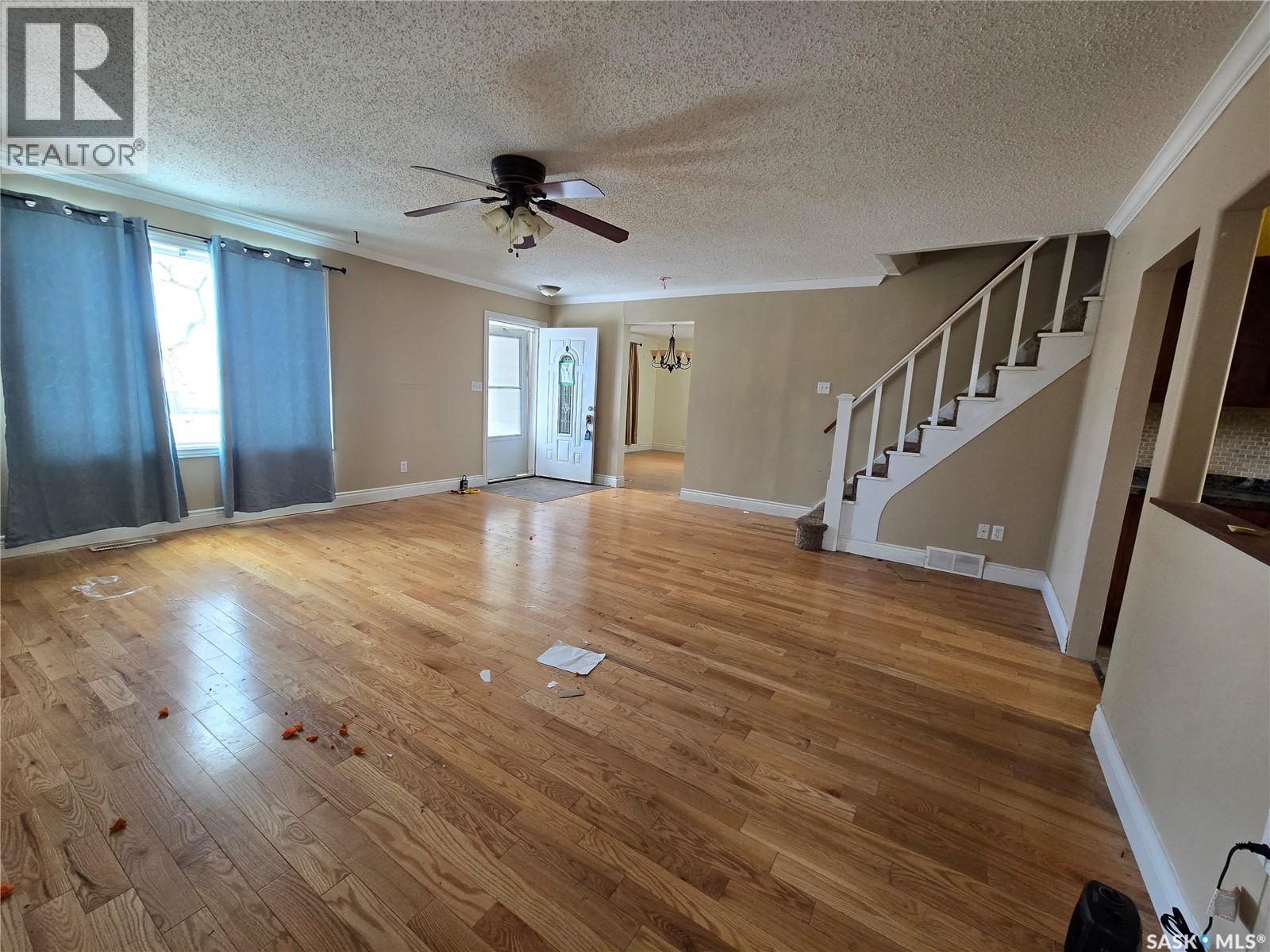 400 4th Avenue E, Assiniboia, Saskatchewan  S0H 0B0 - Photo 6 - SK031776