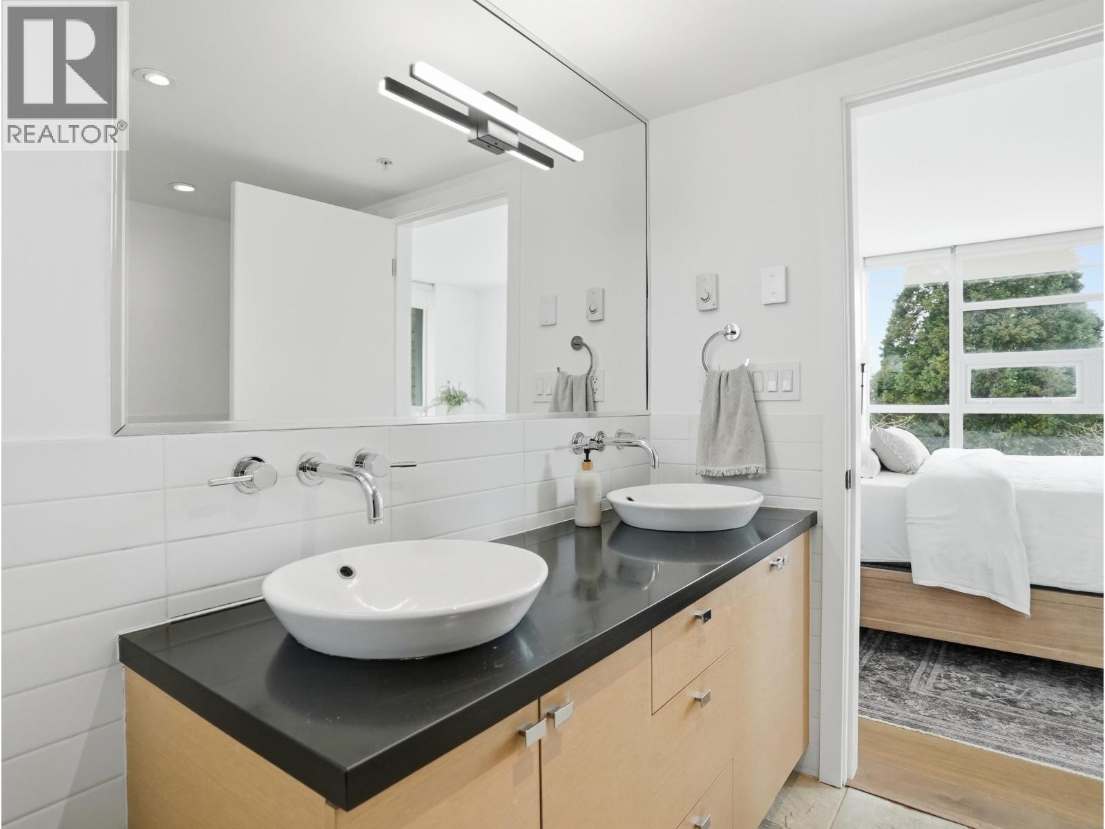 1576 W 8 Street, Vancouver, British Columbia  V6J 4R8 - Photo 22 - R3105734