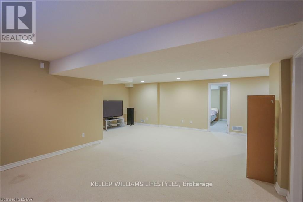 2029 Mccracken Court, London North, Ontario  N6G 5J2 - Photo 38 - X12942088