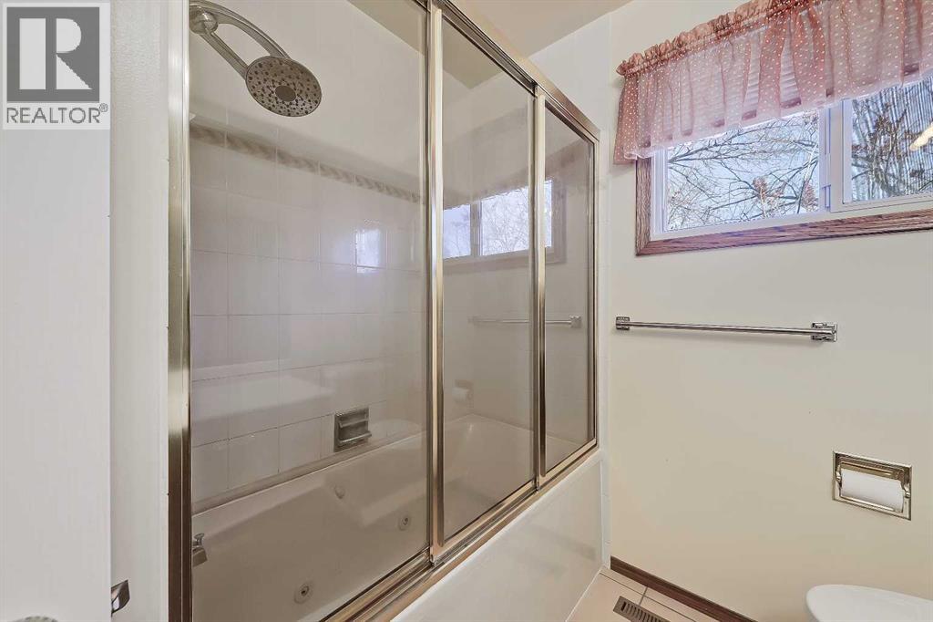 68 West Glen Crescent Sw, Calgary, Alberta  T3C 2X4 - Photo 32 - A2297149