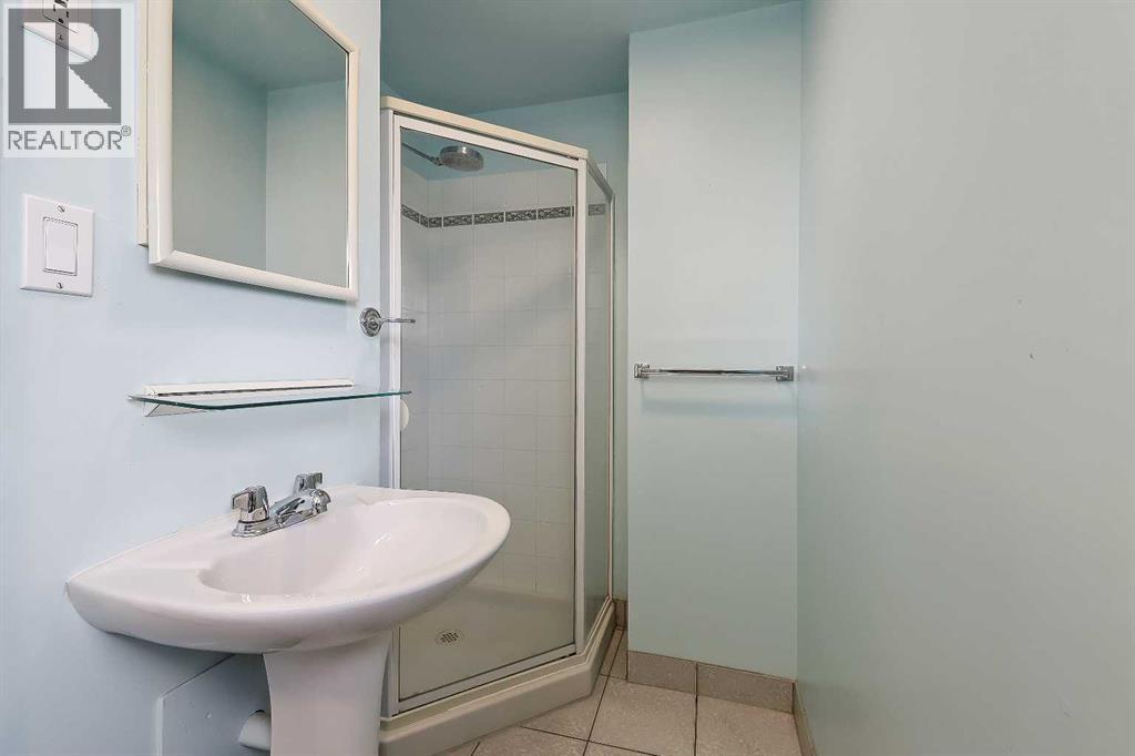 68 West Glen Crescent Sw, Calgary, Alberta  T3C 2X4 - Photo 39 - A2297149