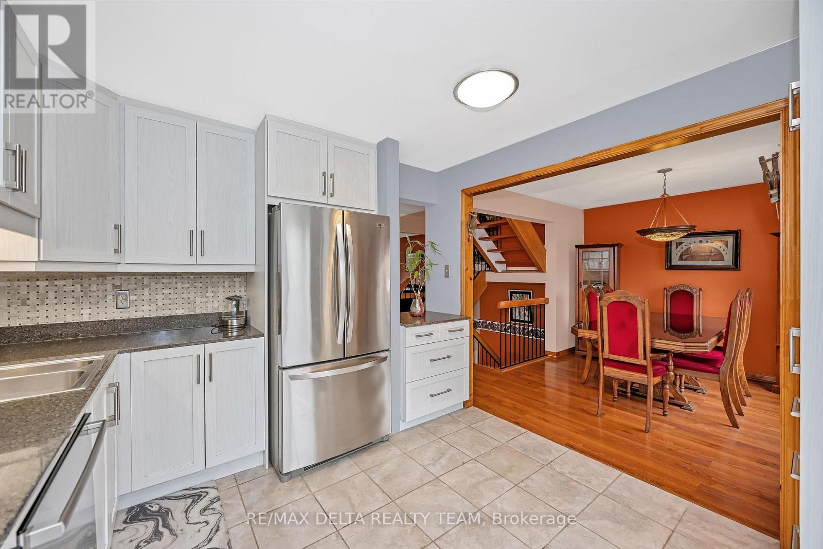 427 Mockingbird Drive, Ottawa, Ontario  K1E 2A8 - Photo 17 - X12942094