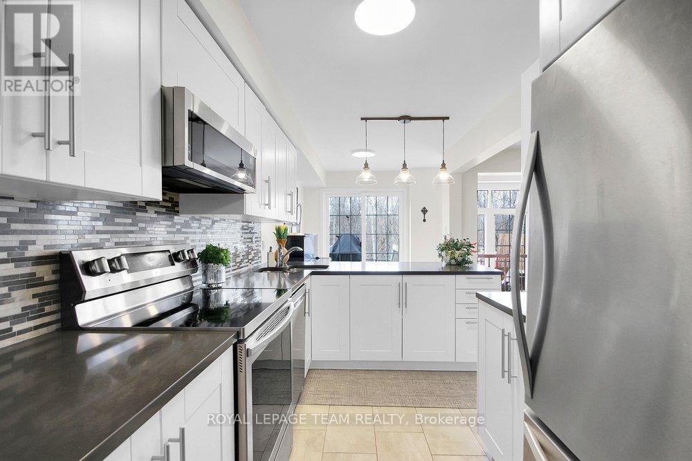 19 Fieldberry Private, Ottawa, Ontario  K2J 5E7 - Photo 14 - X12942100