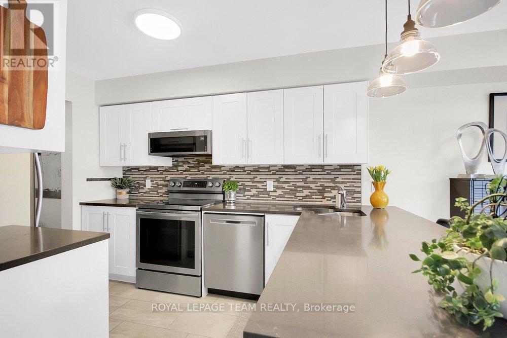 19 Fieldberry Private, Ottawa, Ontario  K2J 5E7 - Photo 16 - X12942100