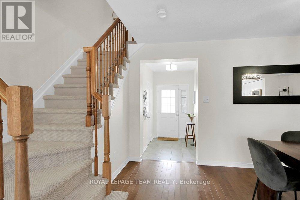 19 Fieldberry Private, Ottawa, Ontario  K2J 5E7 - Photo 7 - X12942100