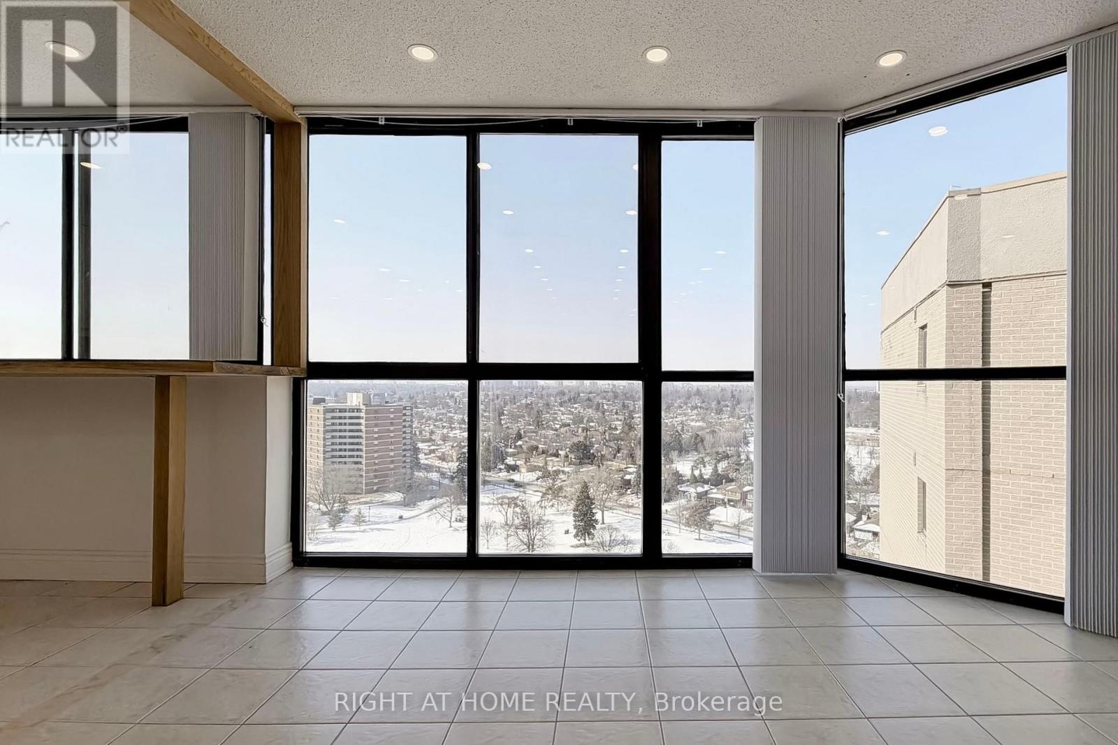 2009 - 40 Richview Road, Toronto, Ontario  M9A 5C1 - Photo 12 - W12942080