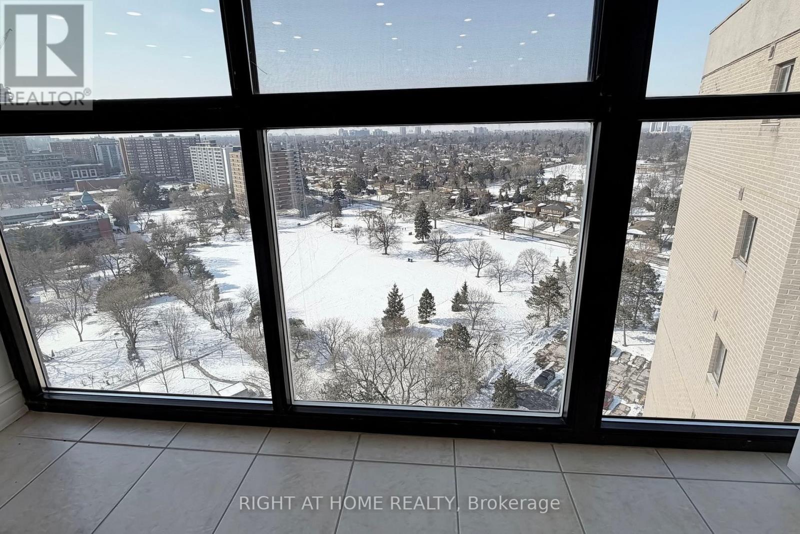 2009 - 40 Richview Road, Toronto, Ontario  M9A 5C1 - Photo 13 - W12942080