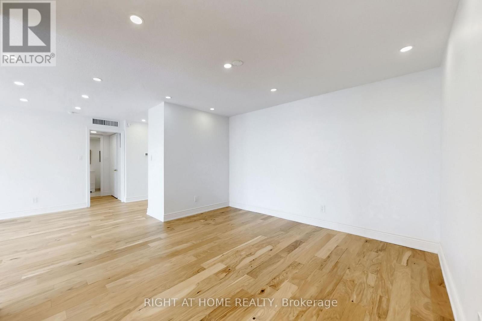 2009 - 40 Richview Road, Toronto, Ontario  M9A 5C1 - Photo 19 - W12942080