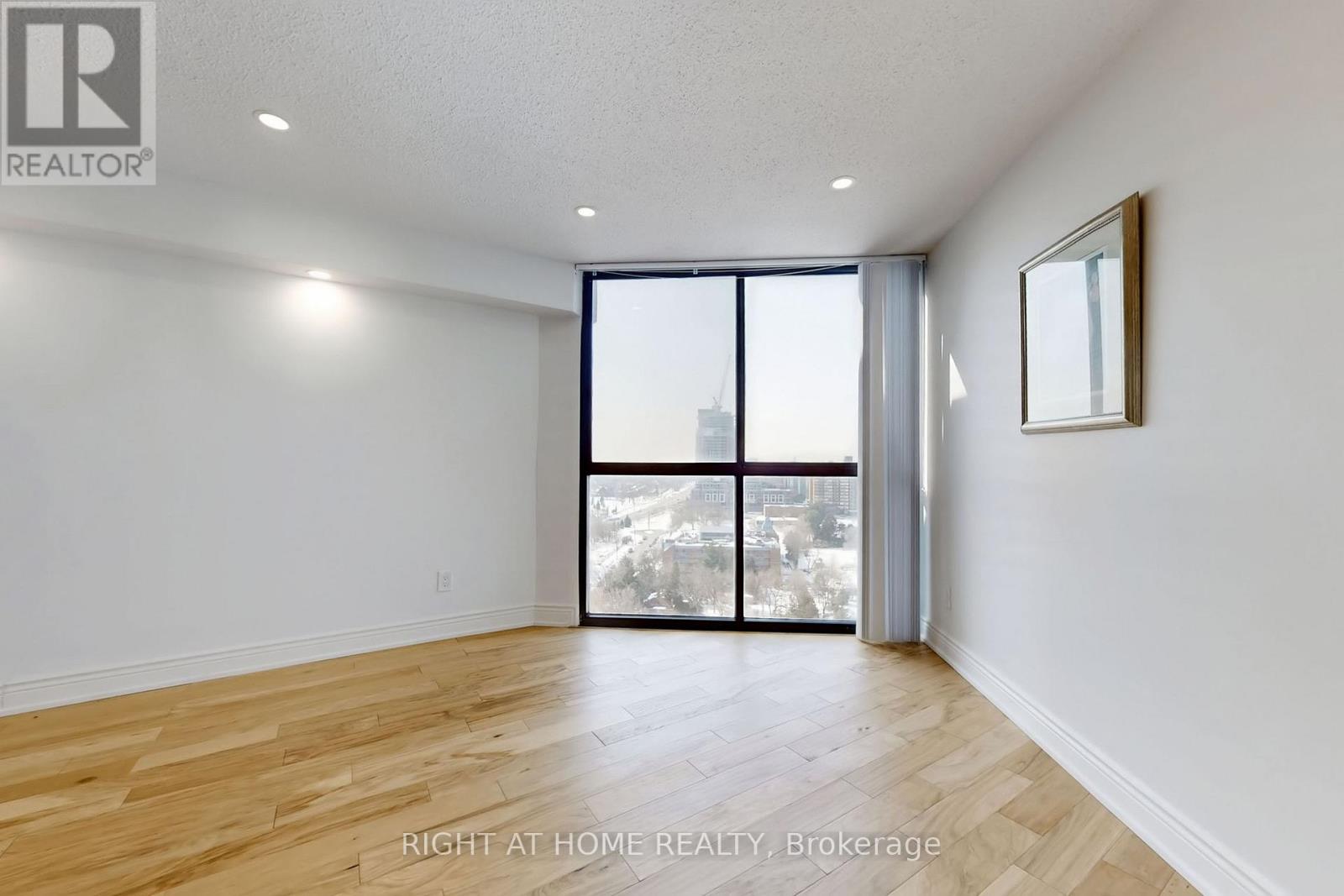 2009 - 40 Richview Road, Toronto, Ontario  M9A 5C1 - Photo 26 - W12942080