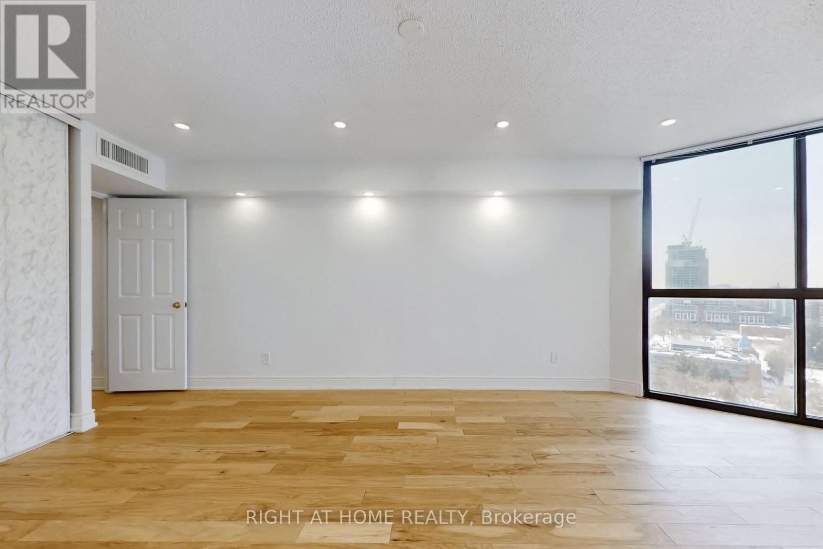 2009 - 40 Richview Road, Toronto, Ontario  M9A 5C1 - Photo 27 - W12942080