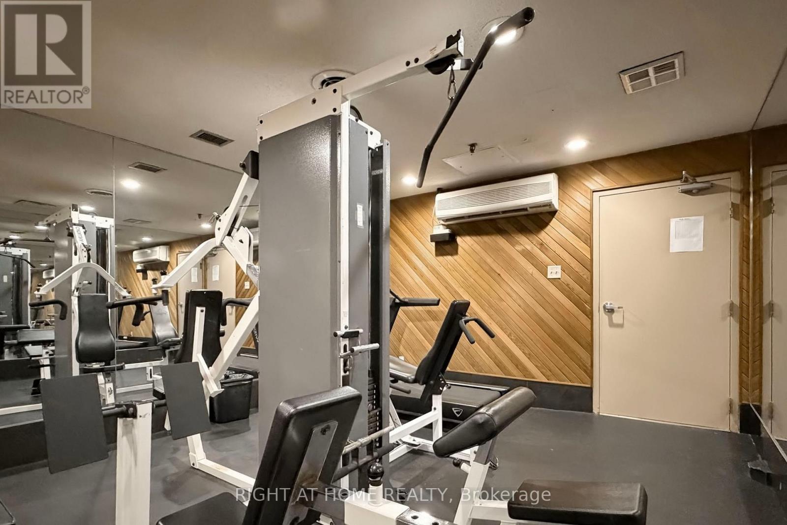 2009 - 40 Richview Road, Toronto, Ontario  M9A 5C1 - Photo 44 - W12942080