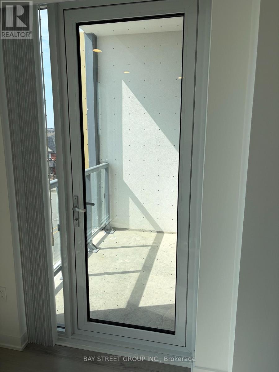 559 - 1005 Dundas Street E, Oakville, Ontario  L6H 8C7 - Photo 5 - W12942084