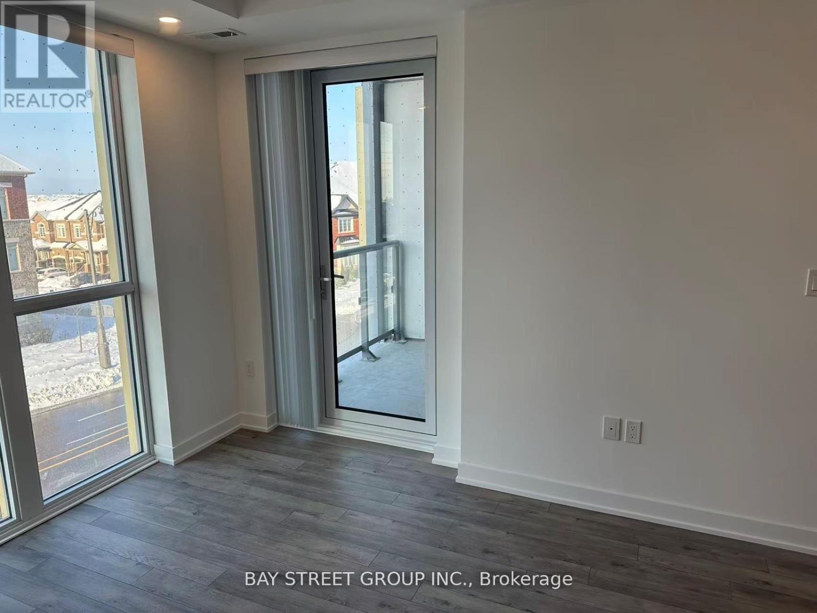 559 - 1005 Dundas Street E, Oakville, Ontario  L6H 8C7 - Photo 6 - W12942084